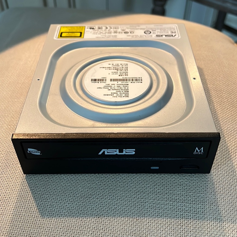 ASUS Optical Disk/CD Drive SATA